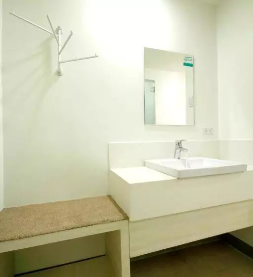 Go Hotels Otis Manila