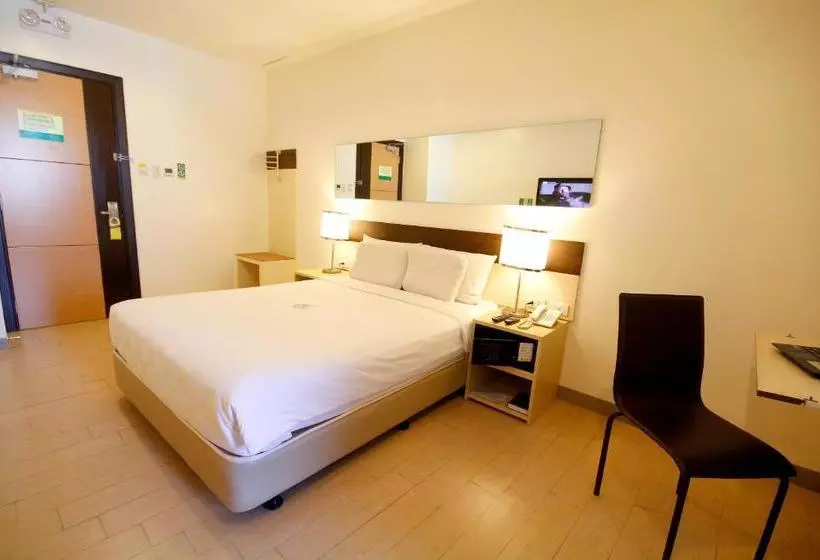 Go Hotels Otis Manila