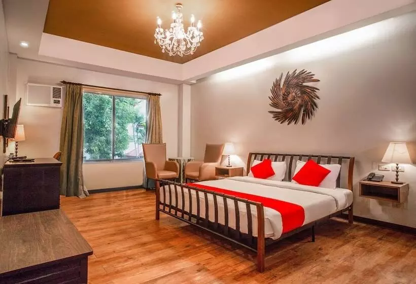 Отель Reddoorz Premium At Anisabel Suites Davao City