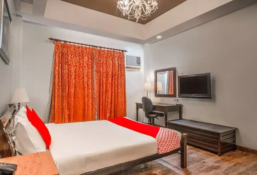 Отель Reddoorz Premium At Anisabel Suites Davao City