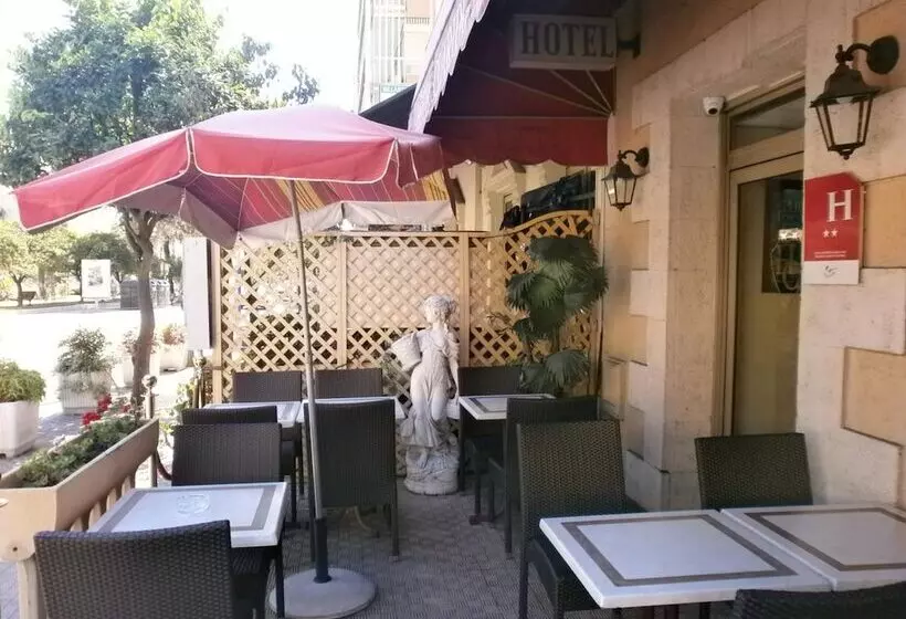 هتل Hôtel Claridge S