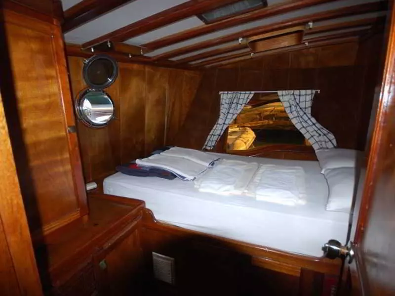 Hotel Into The  Route Of  St. Paul