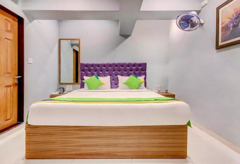 Hotelli Treebo Cruz Royale Santacruz West