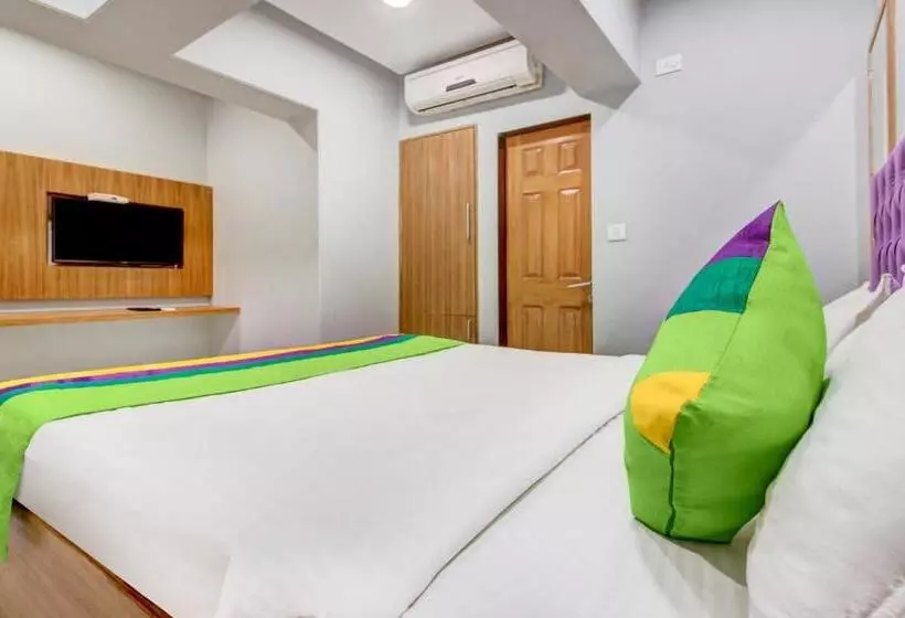 Hotelli Treebo Cruz Royale Santacruz West