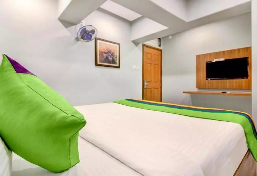 Hotelli Treebo Cruz Royale Santacruz West