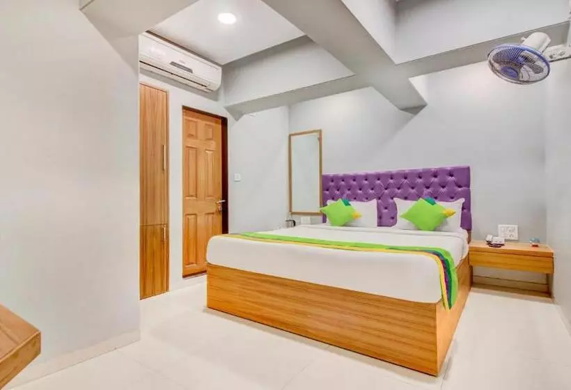 Hotelli Treebo Cruz Royale Santacruz West