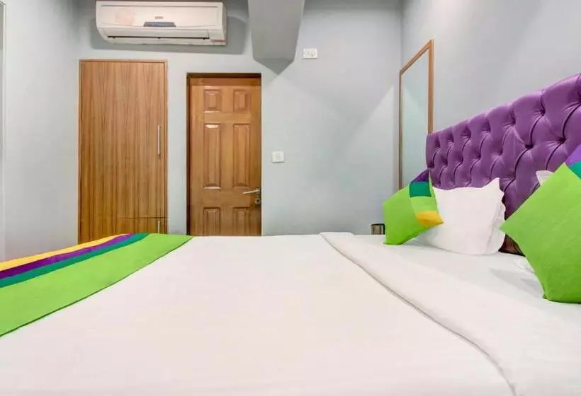 Hotelli Treebo Cruz Royale Santacruz West