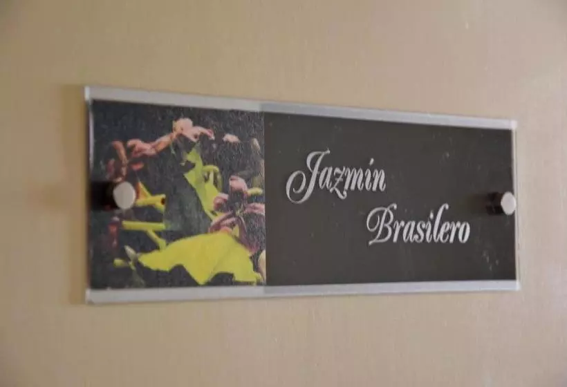 هتل Los Jazmines B&b