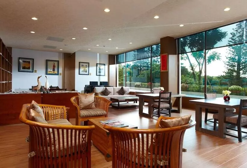 هتل Spring Hill Resort