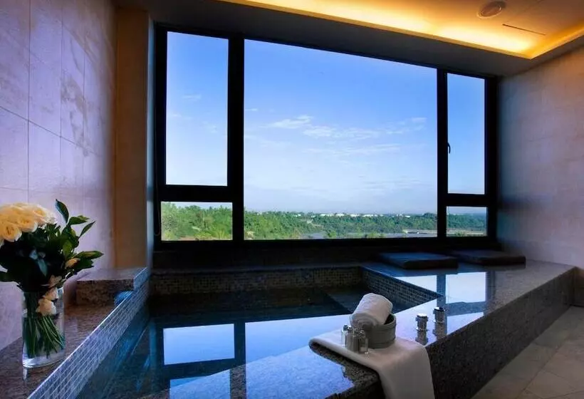 هتل Spring Hill Resort