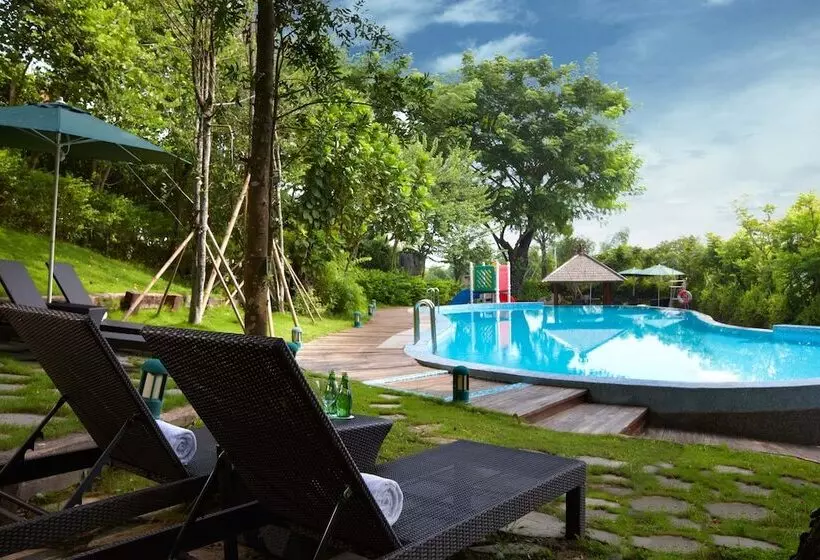 هتل Spring Hill Resort