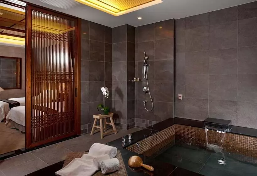 هتل Spring Hill Resort