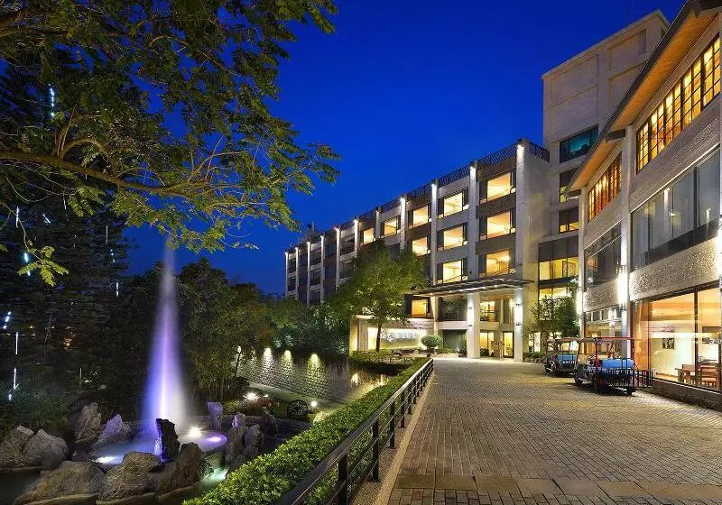 هتل Spring Hill Resort