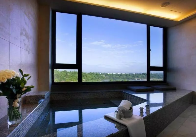 هتل Spring Hill Resort