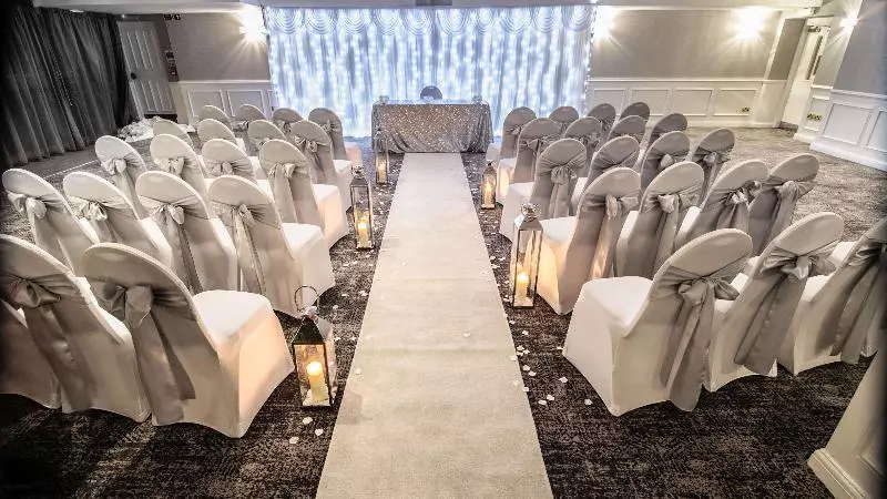 هتل The Richmond Apart