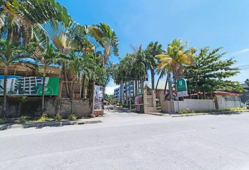 The Ritz Hotel At Garden Oases