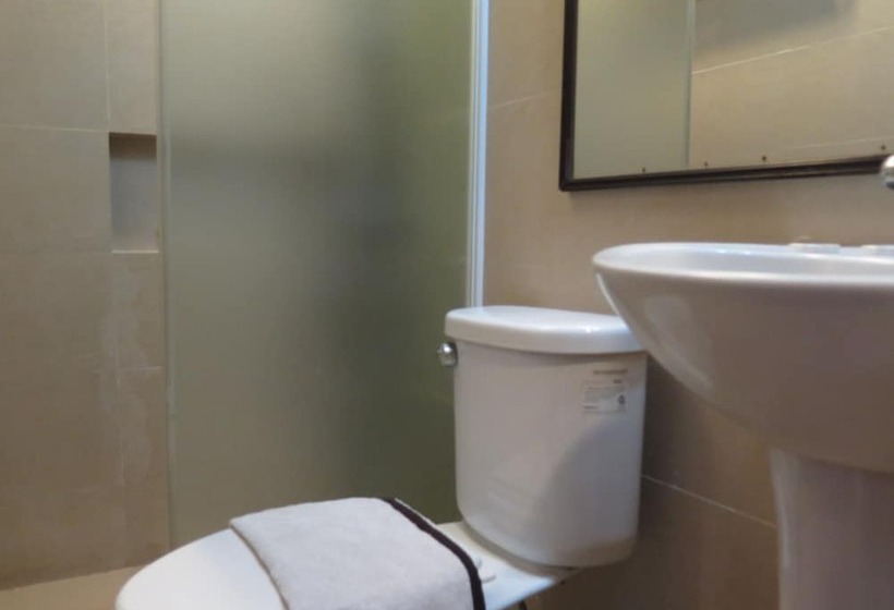 The Ritz Hotel At Garden Oases