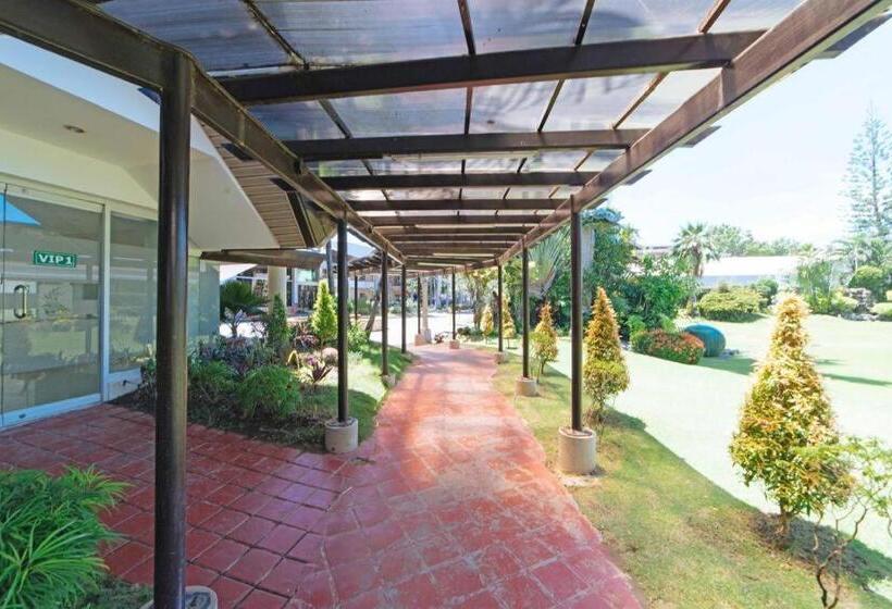 The Ritz Hotel At Garden Oases