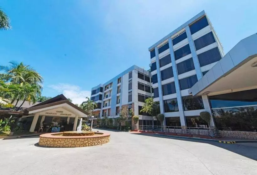 The Ritz Hotel At Garden Oases