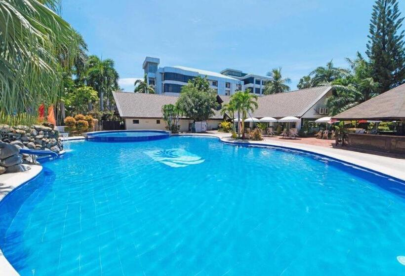 The Ritz Hotel At Garden Oases