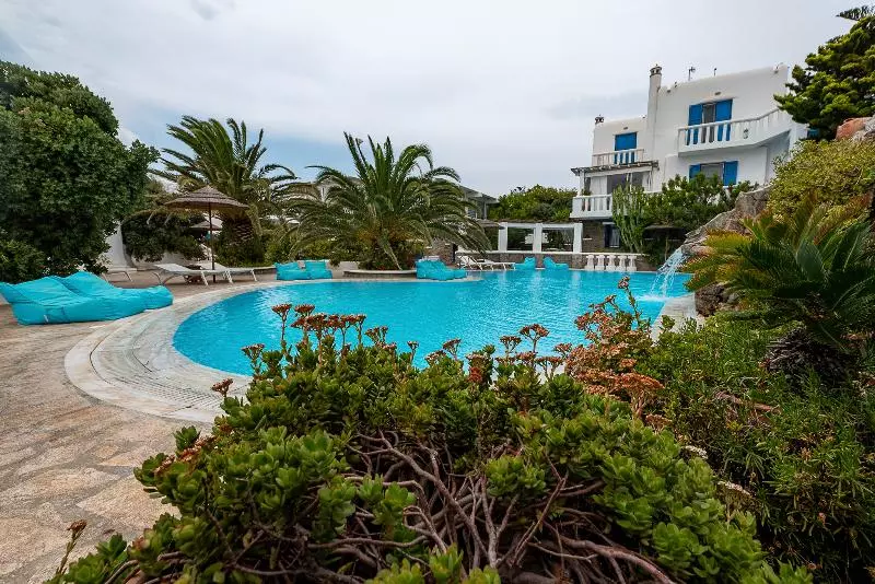 Iros Boutique Suites & Villas