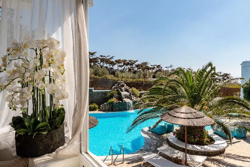 Iros Boutique Suites & Villas