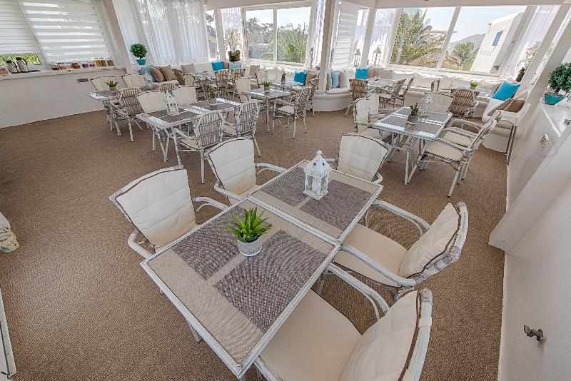 Iros Boutique Suites & Villas