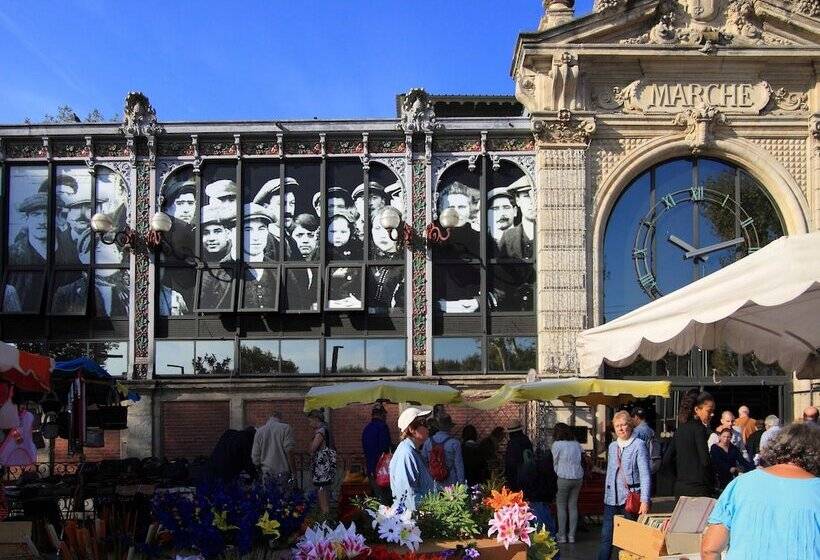 ホテル Camping Hameau Des Cannisses