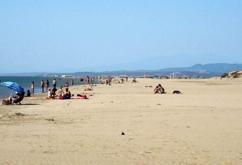 ホテル Camping Hameau Des Cannisses