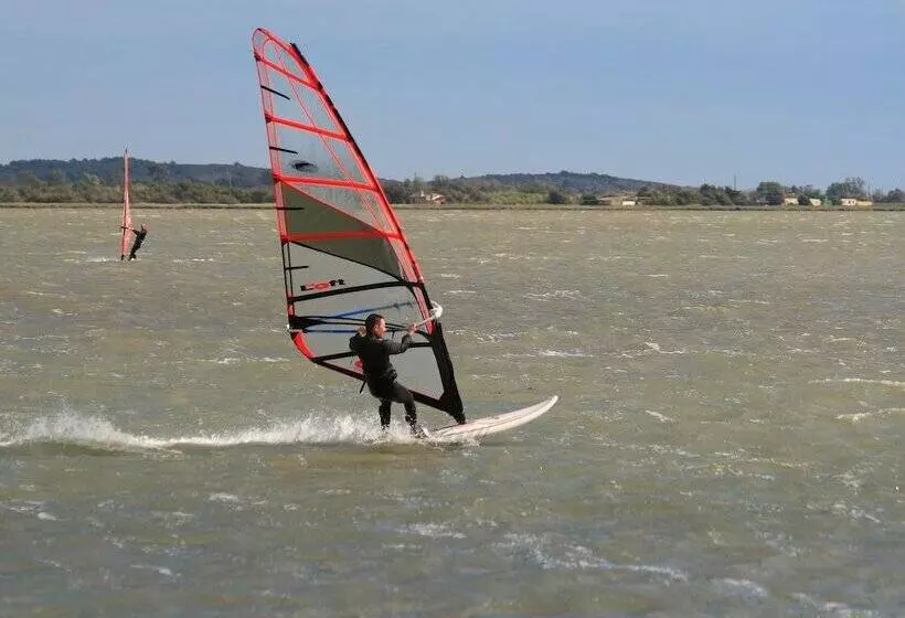 فندق Camping Hameau Des Cannisses