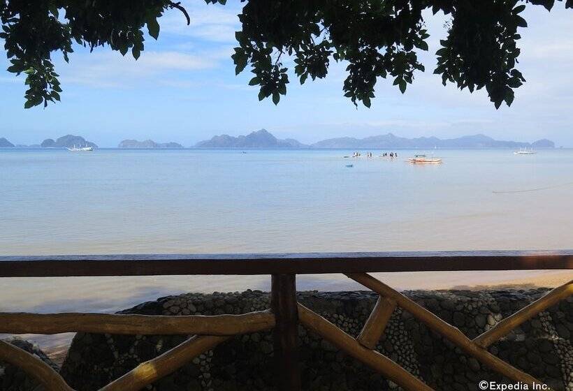 בית מלון כפרי Four Seasons Seaview