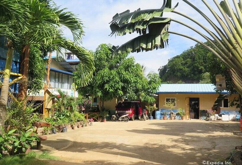 בית מלון כפרי Four Seasons Seaview