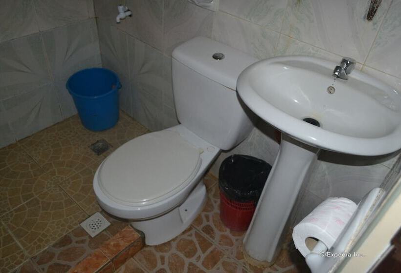 בית מלון כפרי Four Seasons Seaview