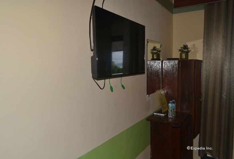 בית מלון כפרי Four Seasons Seaview