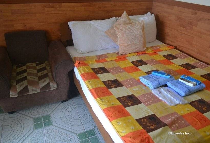 בית מלון כפרי Four Seasons Seaview