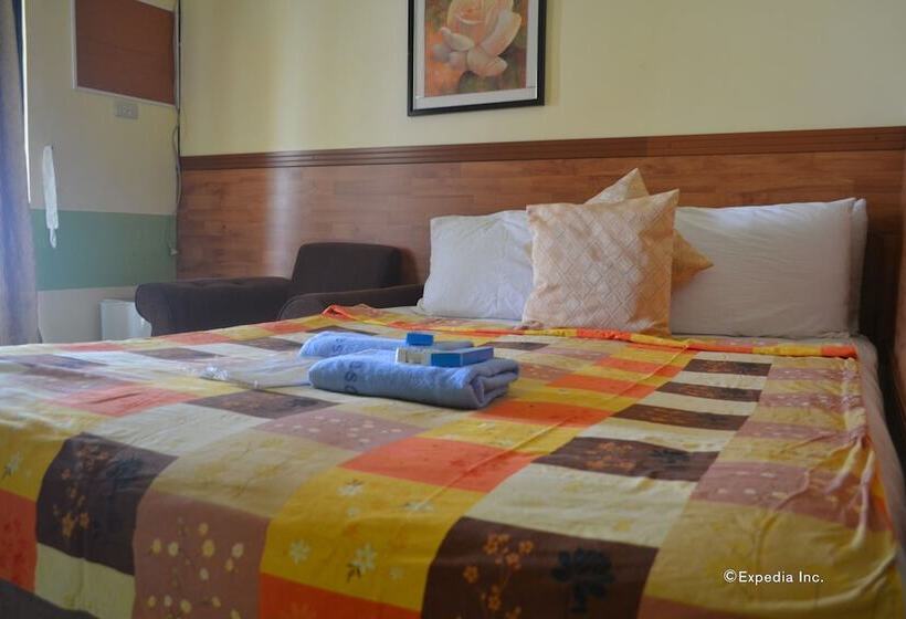 בית מלון כפרי Four Seasons Seaview