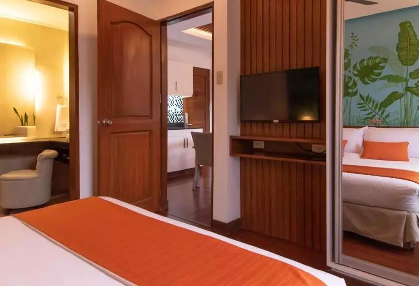 Отель Giraffe Boutique