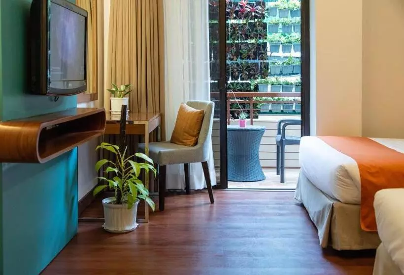 Отель Giraffe Boutique