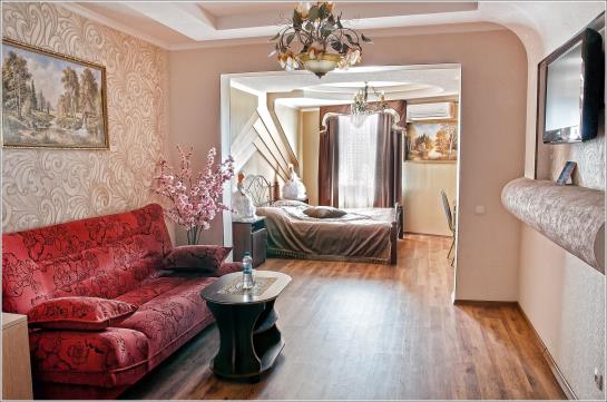 Hotelli Gostinyi Dom