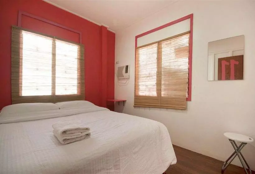 Отель Mnl Boutique Hostel