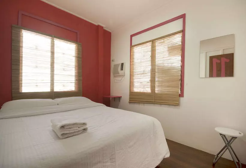 Отель Mnl Boutique Hostel