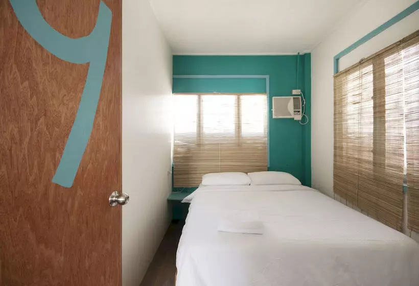 Отель Mnl Boutique Hostel
