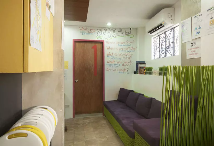 Отель Mnl Boutique Hostel