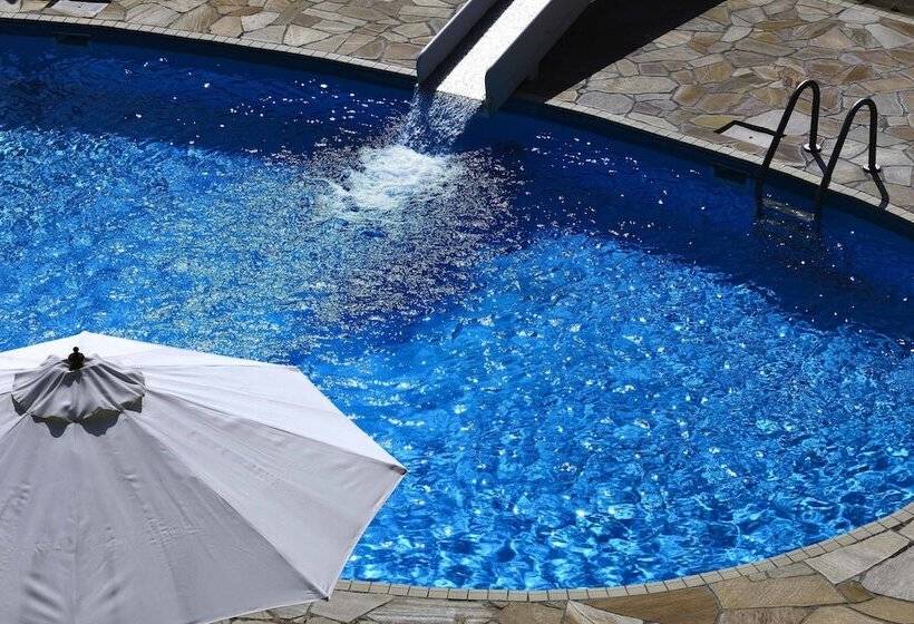 בית מלון כפרי Okinawa Kariyushi Resort Exes Ishigaki