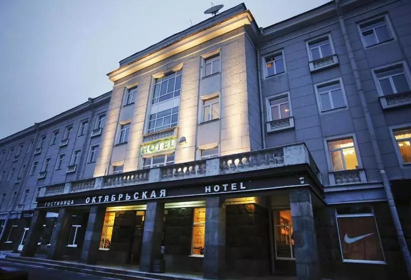 酒店 Oktyabrskaya