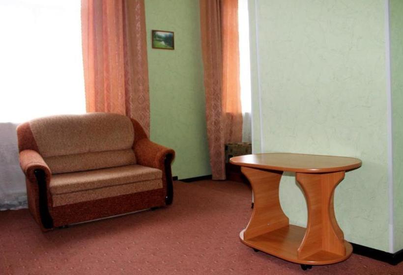 Hotel Oktyabrskaya