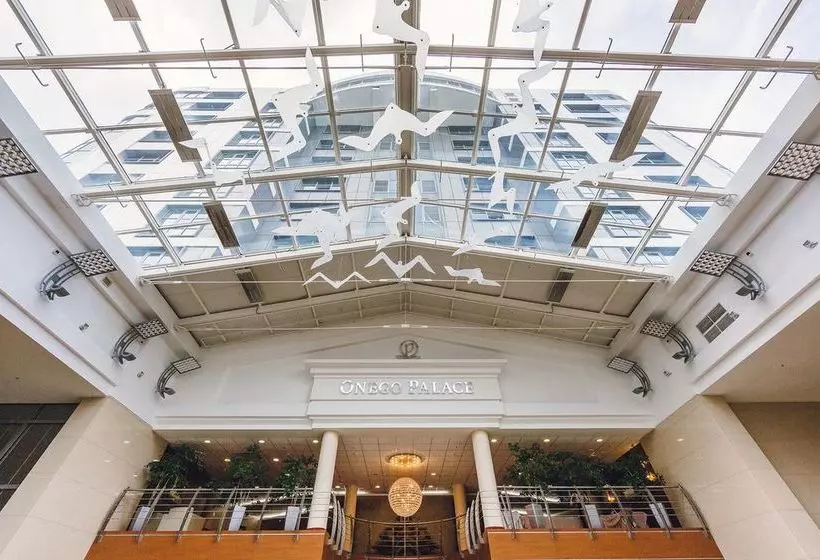 ホテル Cosmos Petrozavodsk