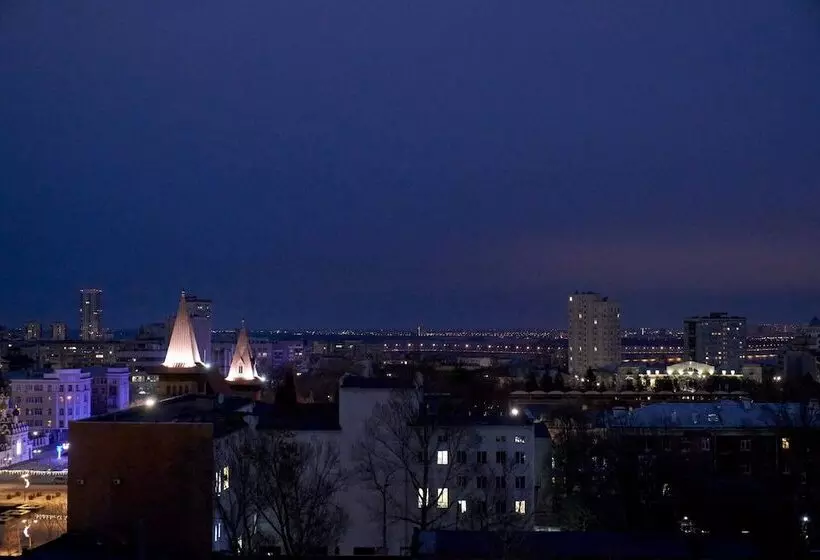 בית מלון כפרי Pioner Lux