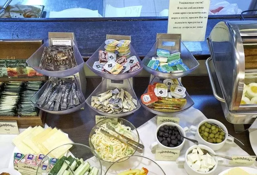 בית מלון כפרי Pioner Lux