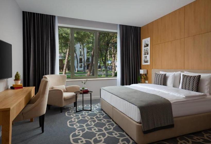 בית מלון כפרי Primorie Grand Resort  5